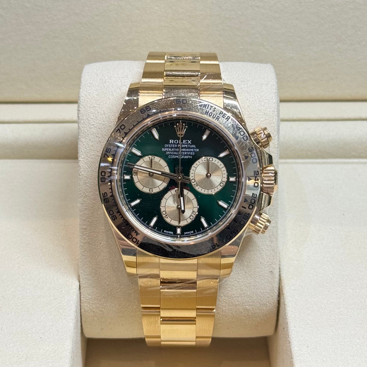 Rolex Daytona 'Green' 2025 Ref. 126508 Regal - Hatton Garden Jewellers