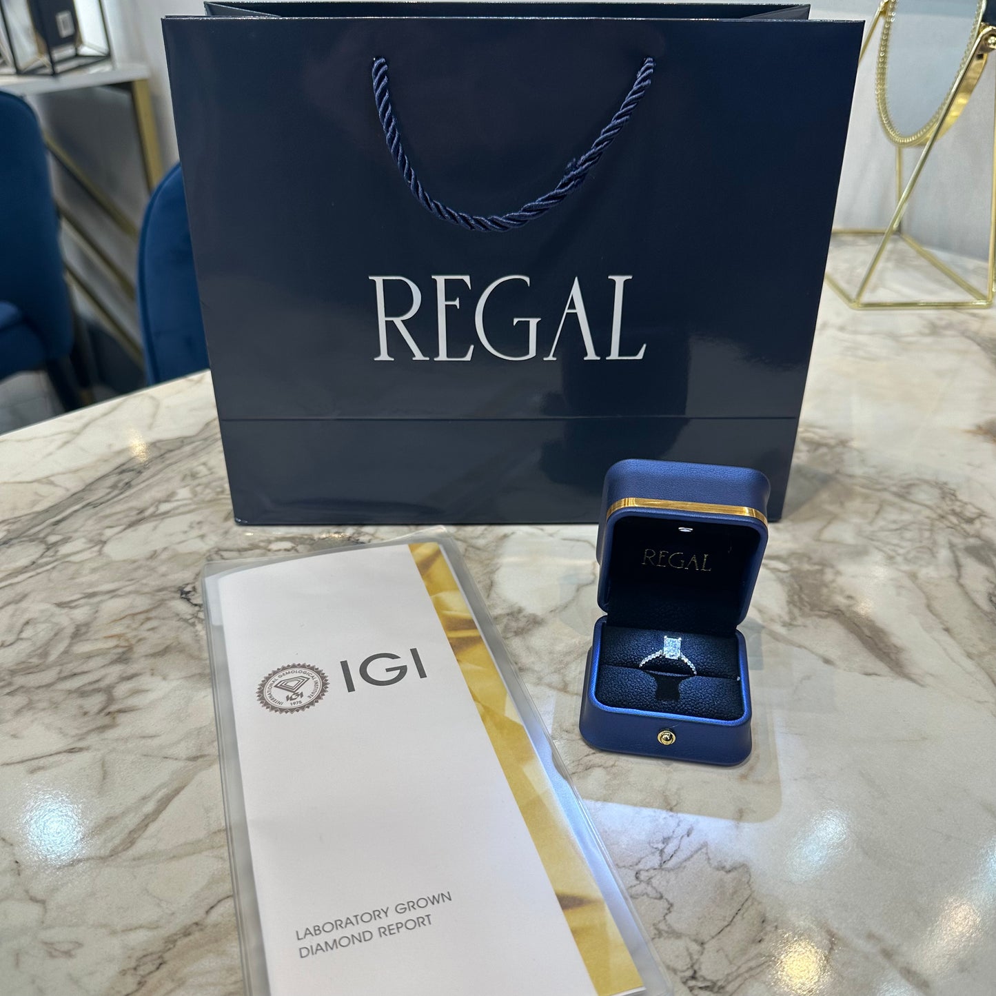 Load image into Gallery viewer, ~ Maury ~ Regal | Hatton Garden Jewellers, London

