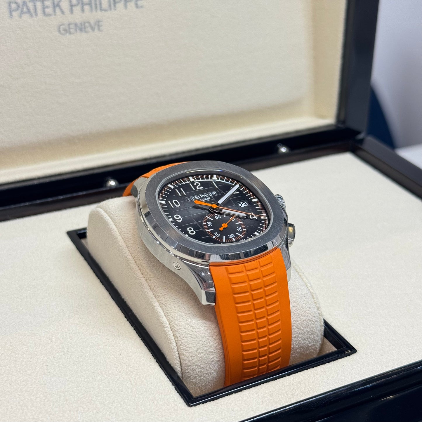 Patek Philippe Aquanaut 2021 Ref. 5968A-001 Regal - Hatton Garden Jewellers