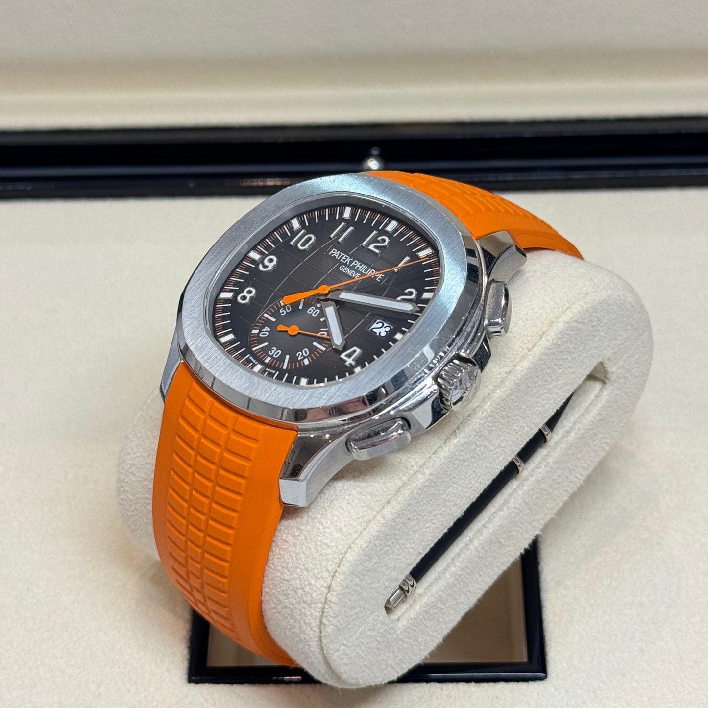 Patek Philippe Aquanaut 2021 Ref. 5968A-001 Regal - Hatton Garden Jewellers