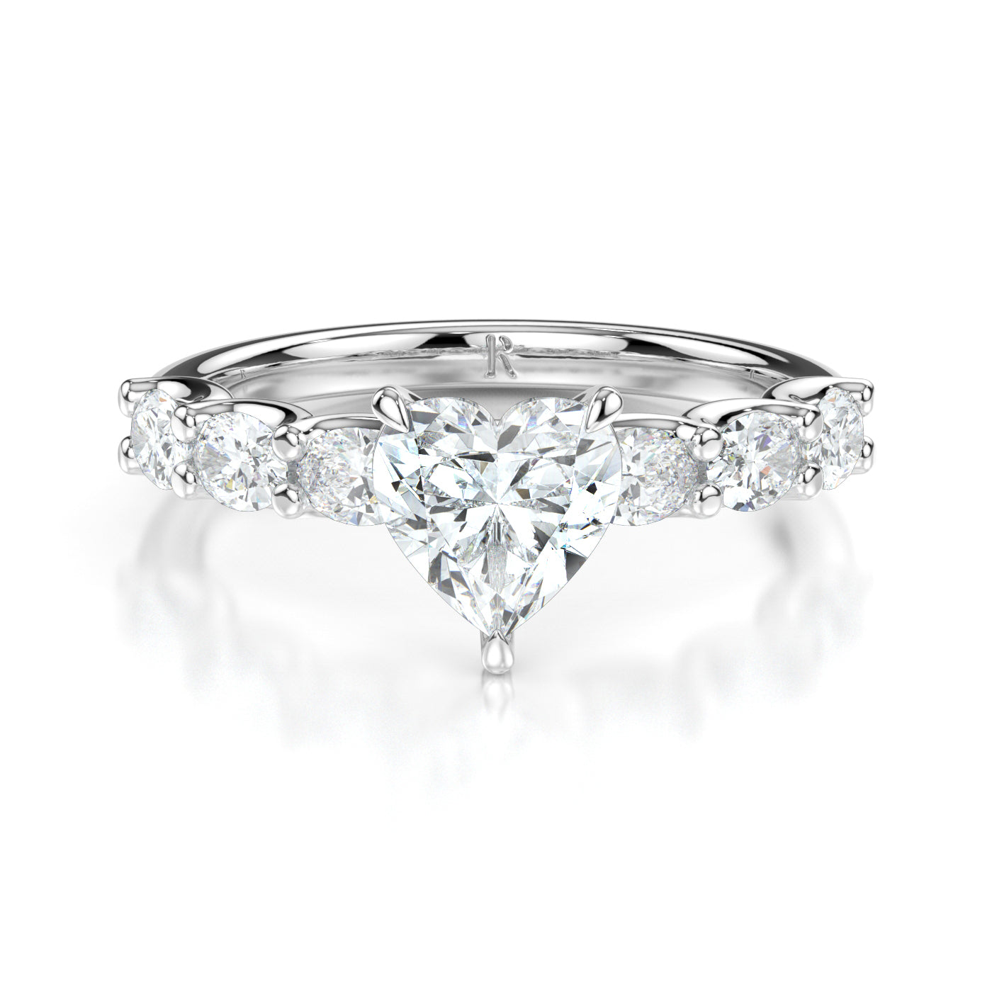 Octavia White Gold Heart Front