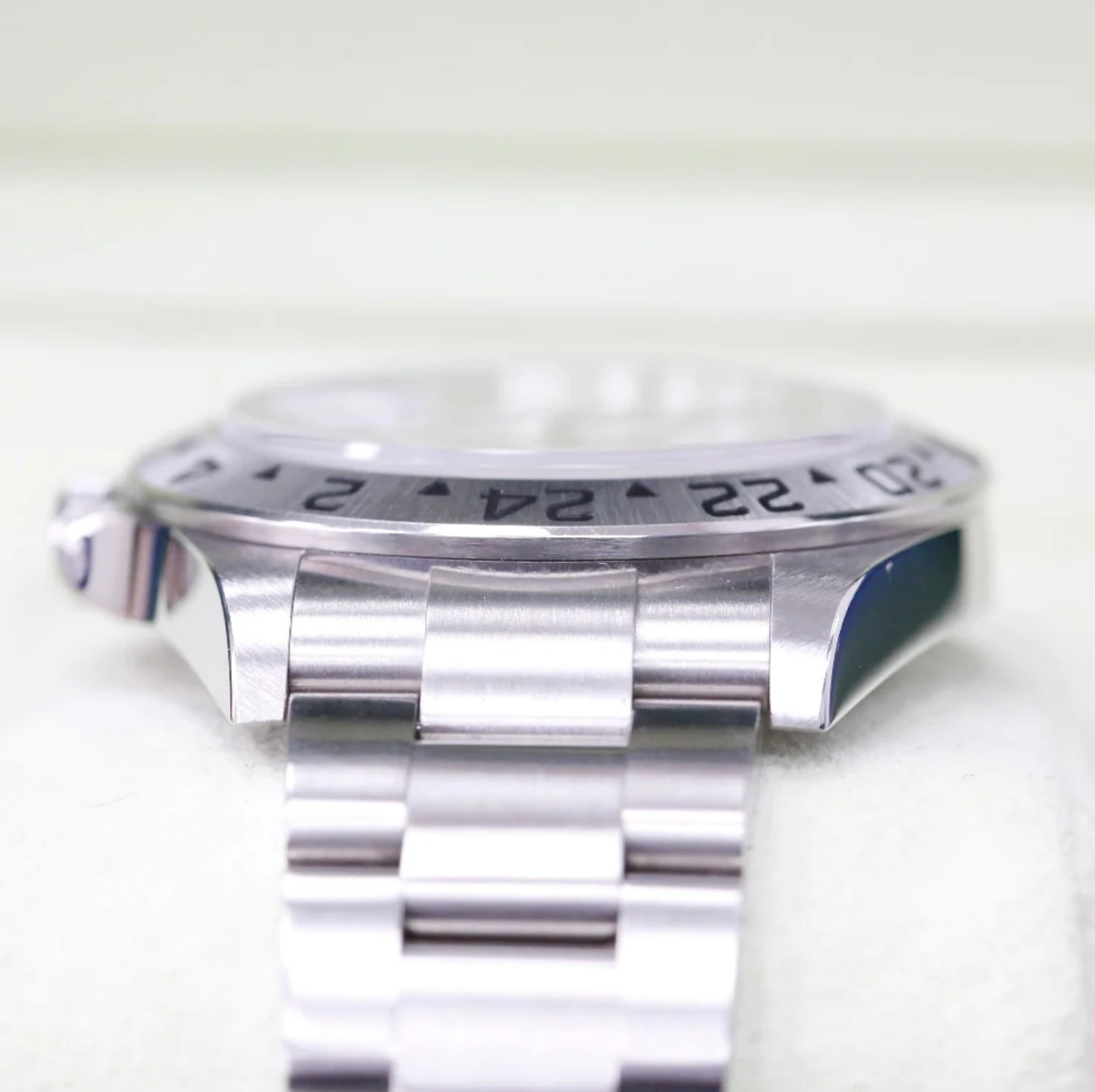 Load image into Gallery viewer, Rolex Explorer 2 | 16570 | Dated from 2005 Regal - Hatton Garden Jewellers
