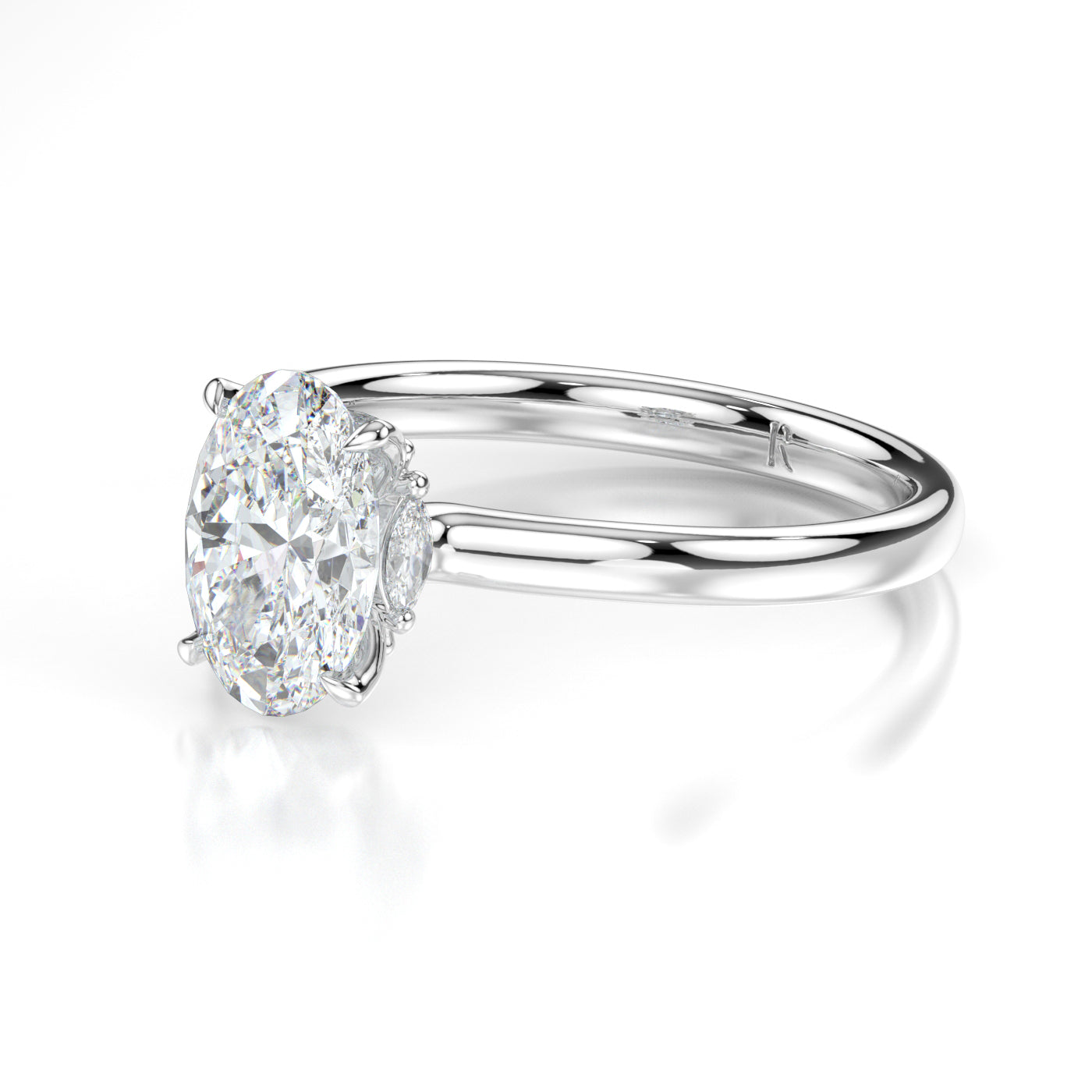 Taylor White Gold Oval Side