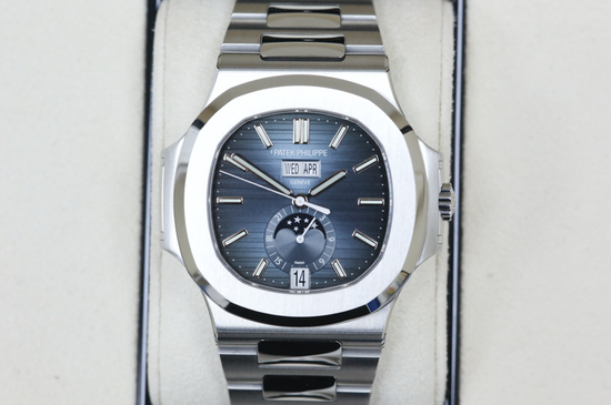 Load image into Gallery viewer, Patek Philippe Nautilus 5726/1A-014 Regal - Hatton Garden Jewellers
